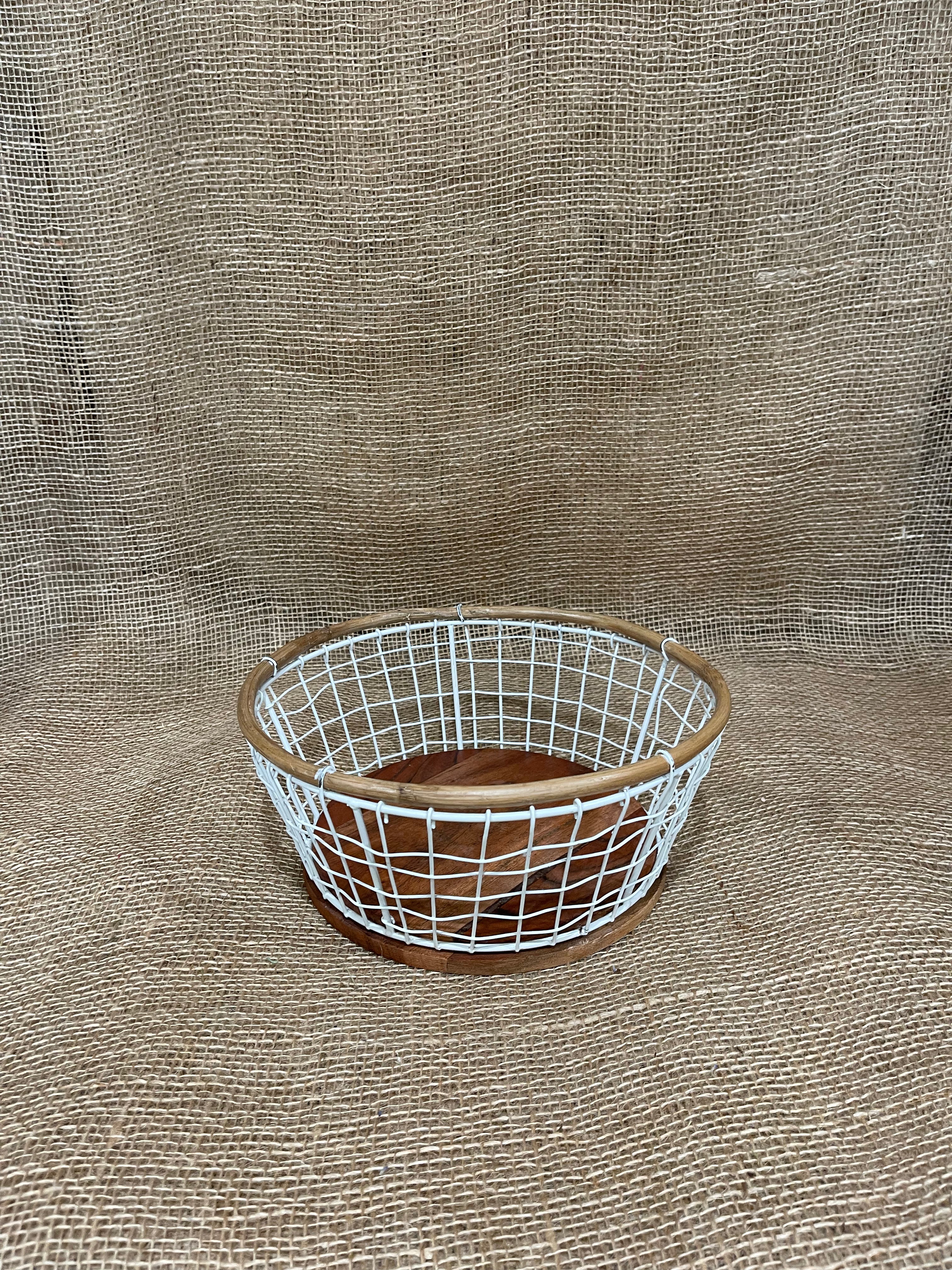 Metal Wire & Wood Bowl